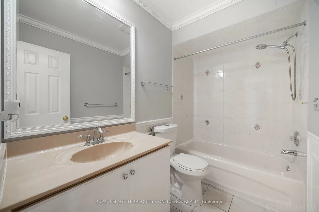 131, Laurelhurst, Vellore Village, Vaughan