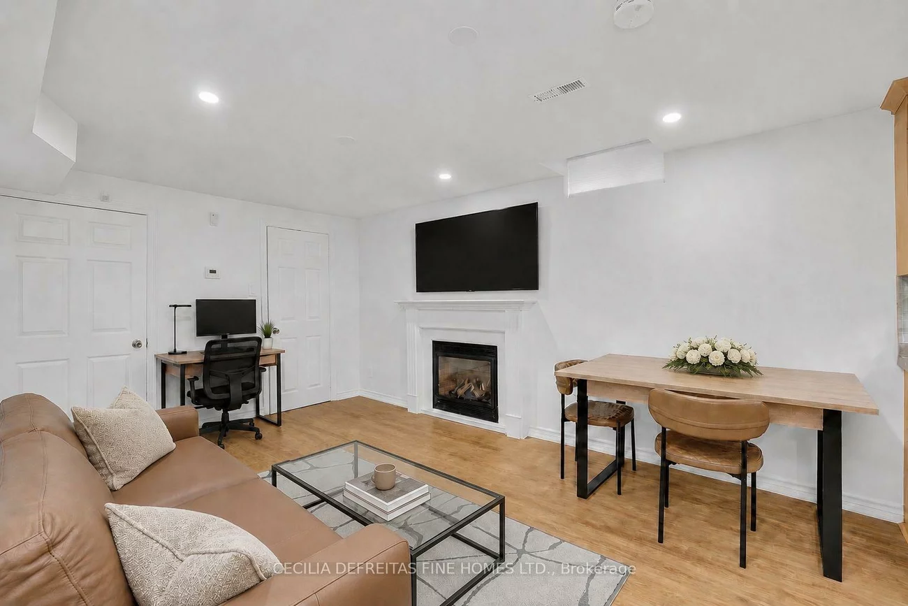 40, Venetian, East Woodbridge, Vaughan