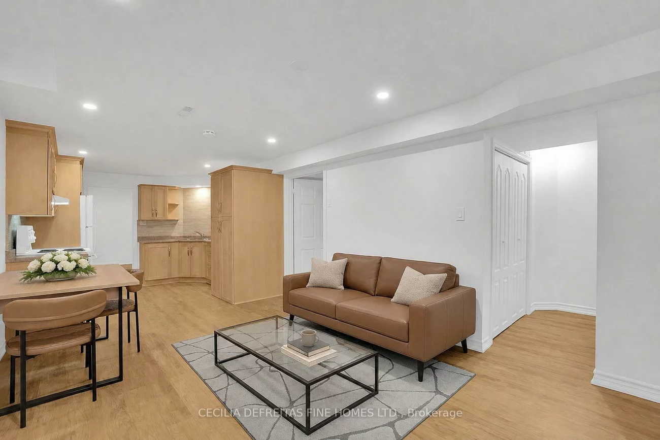 40, Venetian, East Woodbridge, Vaughan