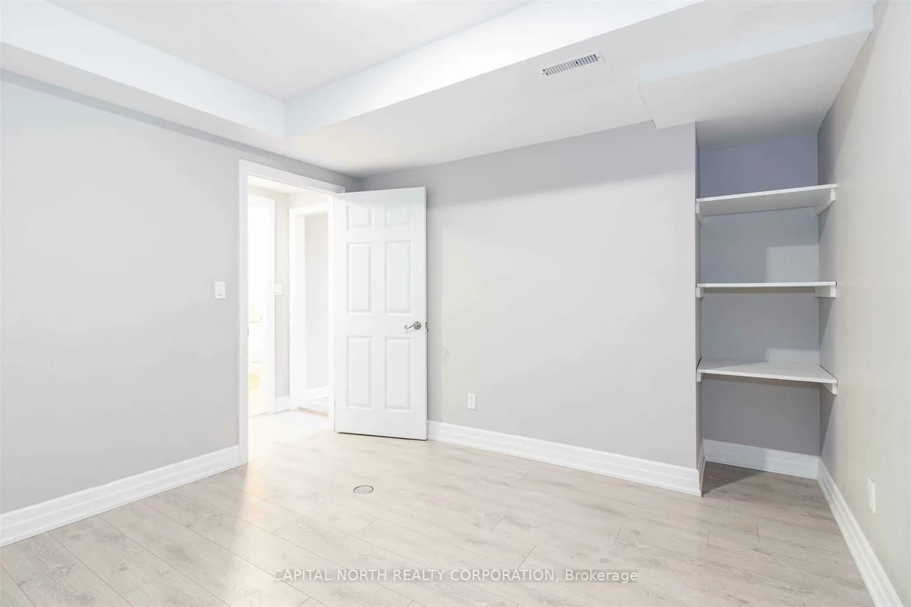 2, Imperial, East Woodbridge, Vaughan