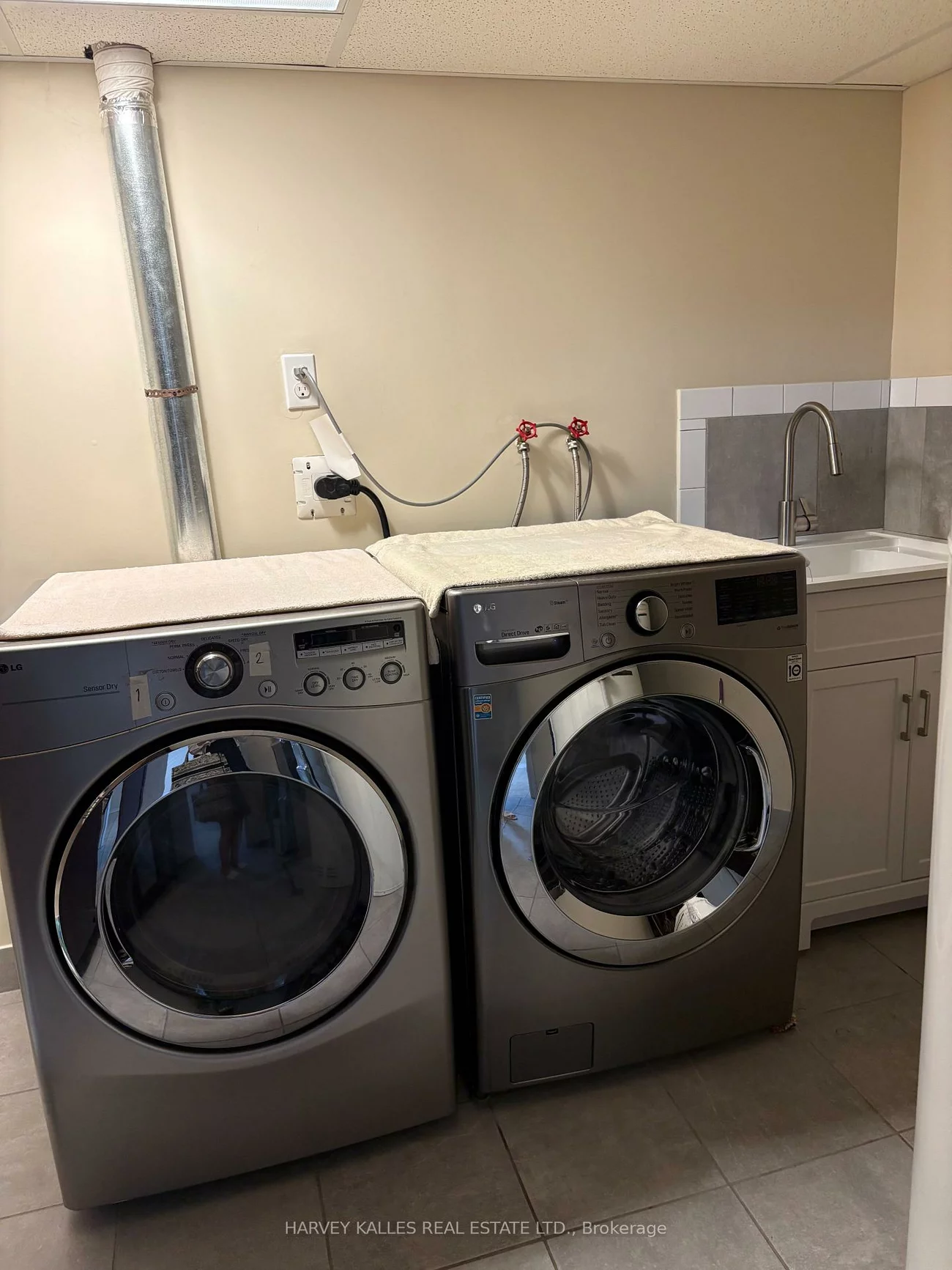 72, Button, West Woodbridge, Vaughan