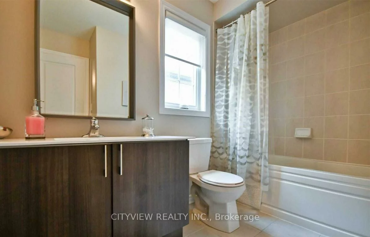90, Sandwell, Vellore Village, Vaughan