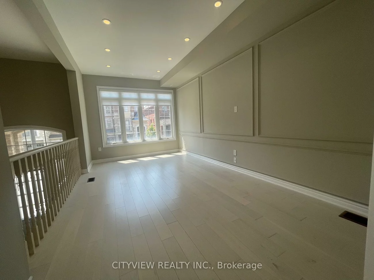 90, Sandwell, Vellore Village, Vaughan