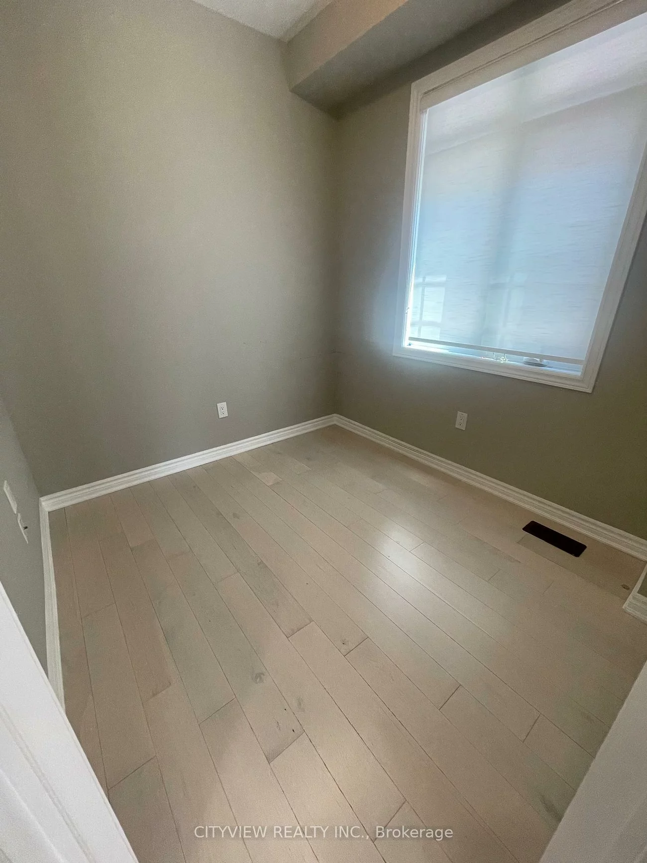 90, Sandwell, Vellore Village, Vaughan