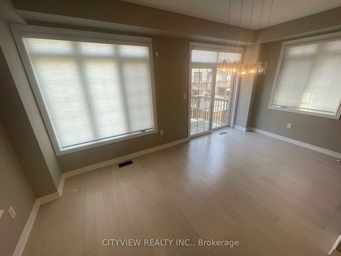 90, Sandwell, Vellore Village, Vaughan