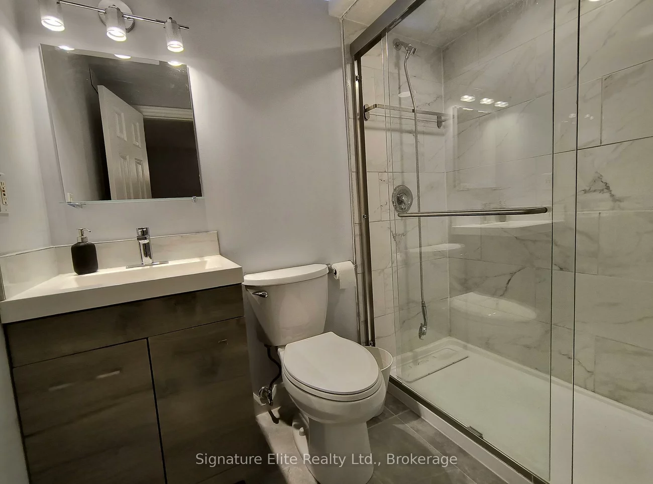 84, Villa Royale, Vellore Village, Vaughan