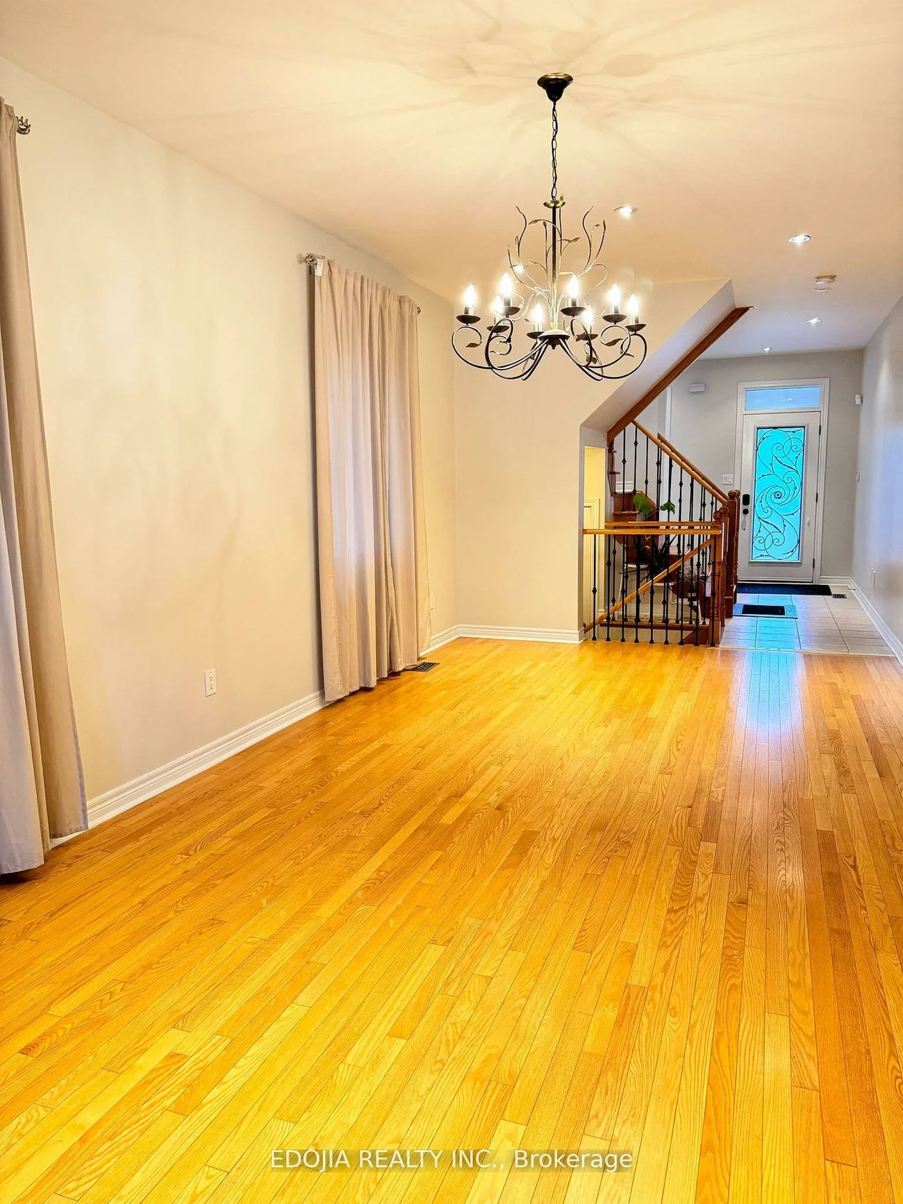 15, Catalpa, Patterson, Vaughan