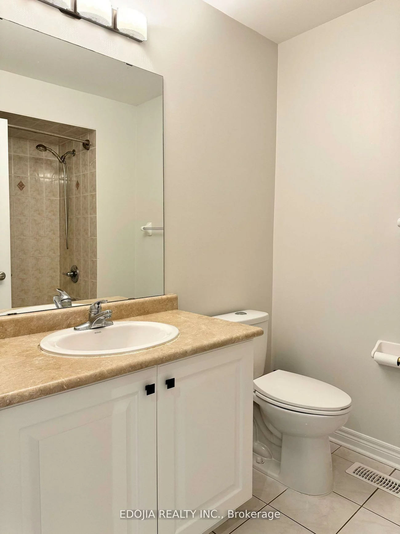 15, Catalpa, Patterson, Vaughan