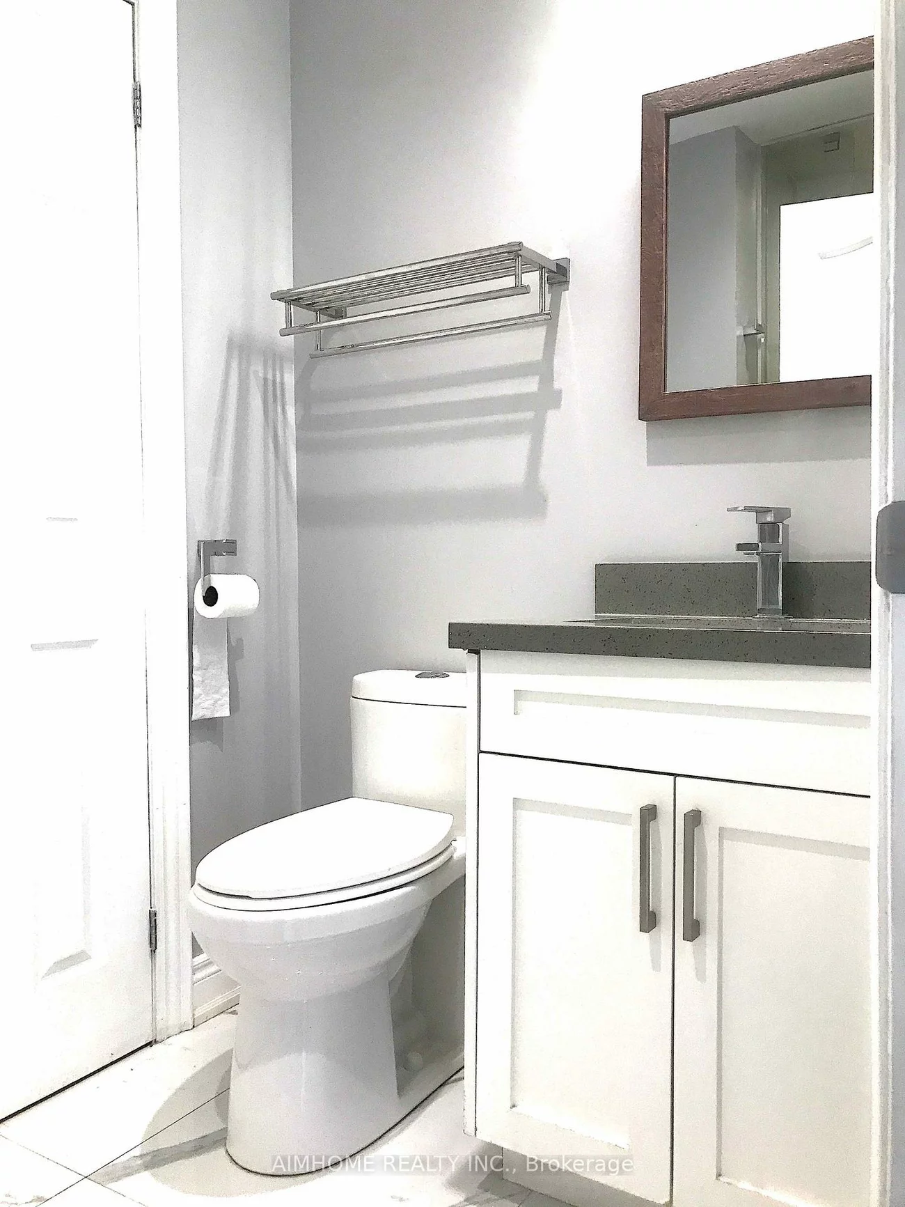 10, Portsmouth, Vellore Village, Vaughan