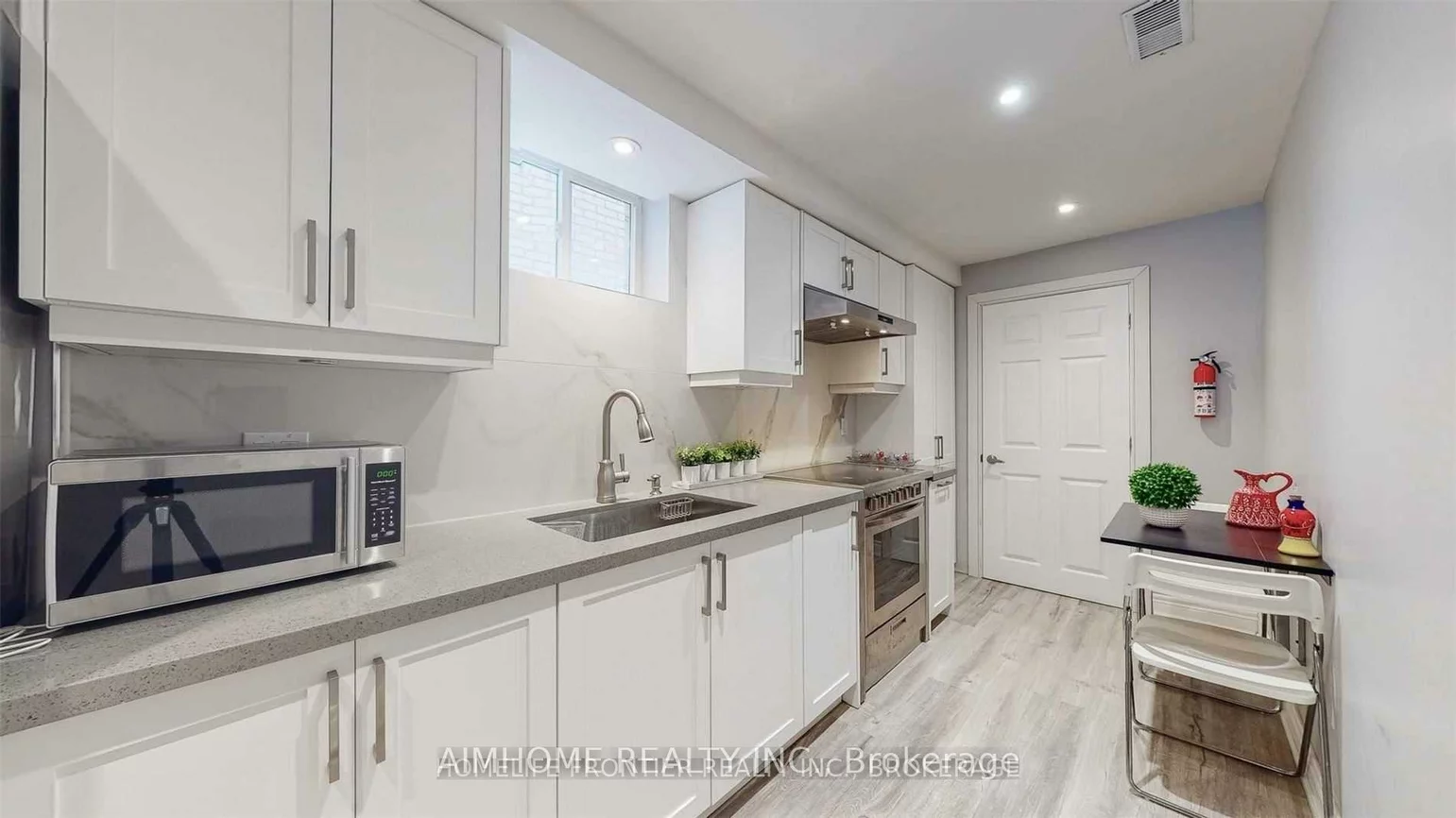 10, Portsmouth, Vellore Village, Vaughan