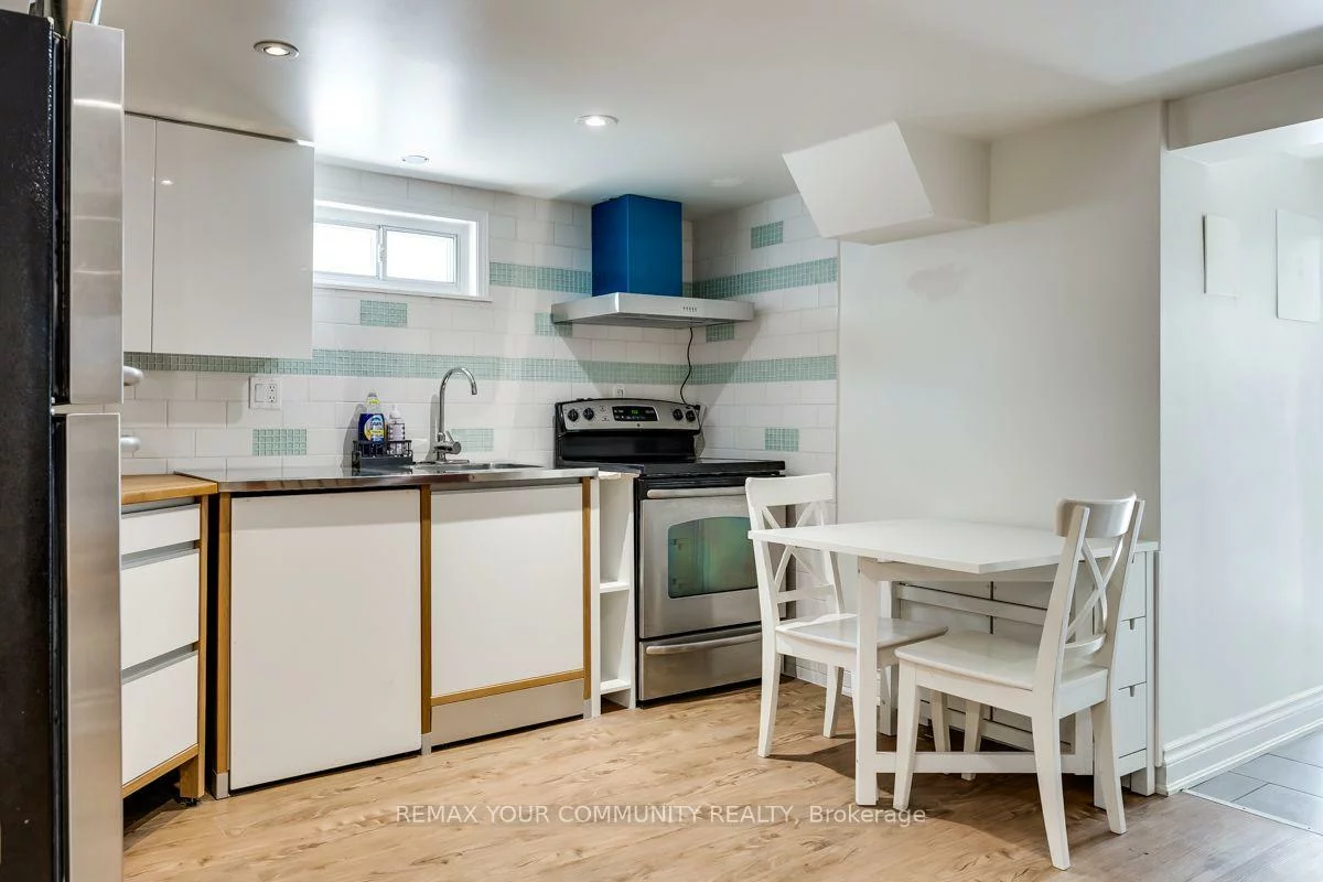 71, Hawman, Vaughan Grove, Vaughan