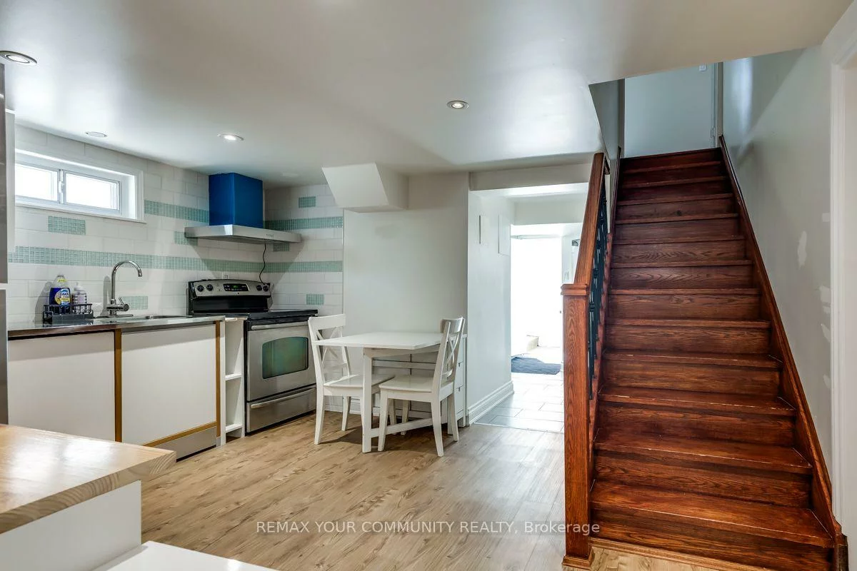 71, Hawman, Vaughan Grove, Vaughan