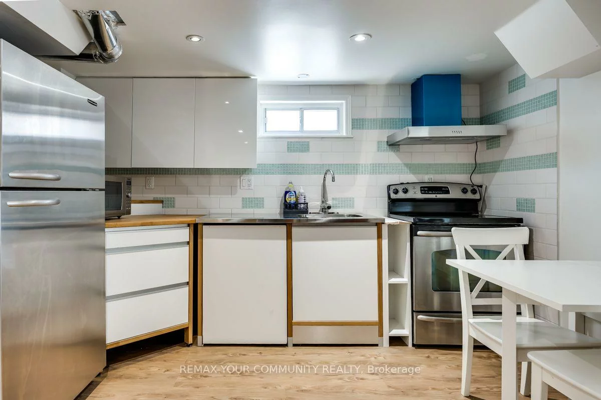 71, Hawman, Vaughan Grove, Vaughan