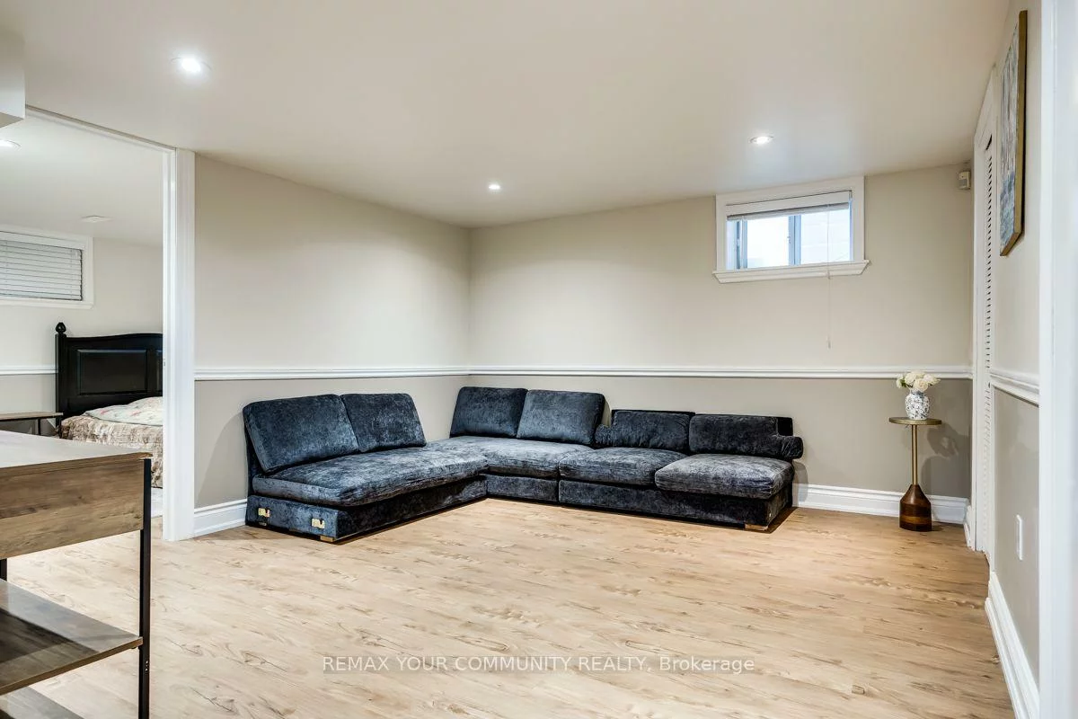 71, Hawman, Vaughan Grove, Vaughan