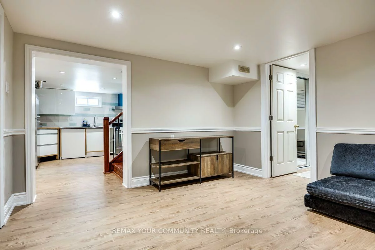 71, Hawman, Vaughan Grove, Vaughan