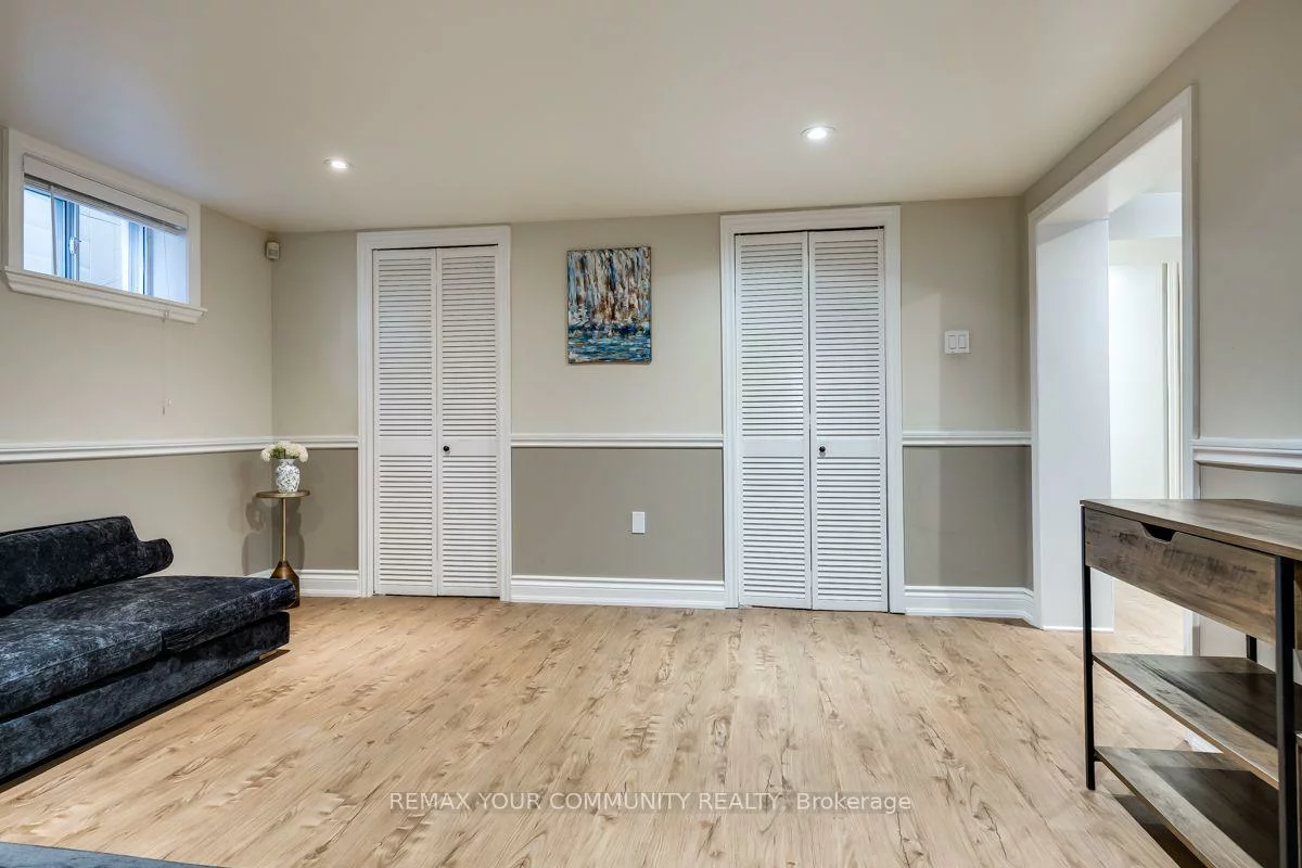 71, Hawman, Vaughan Grove, Vaughan
