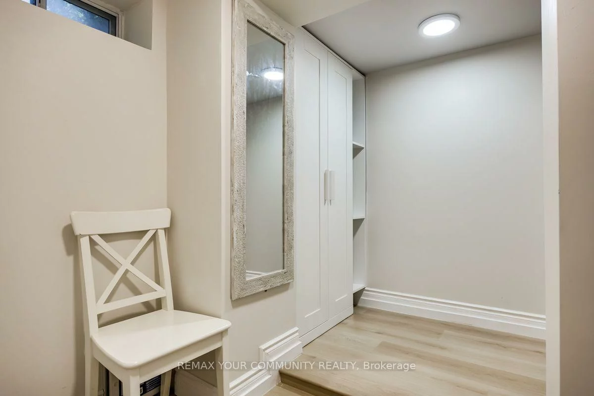 71, Hawman, Vaughan Grove, Vaughan