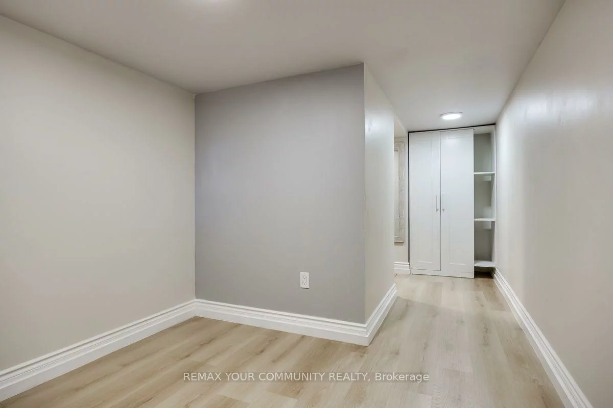 71, Hawman, Vaughan Grove, Vaughan