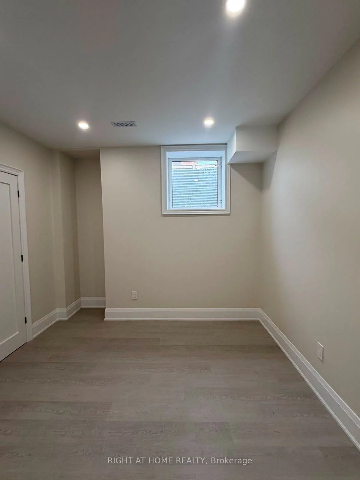 2, Chesney, Kleinburg, Vaughan