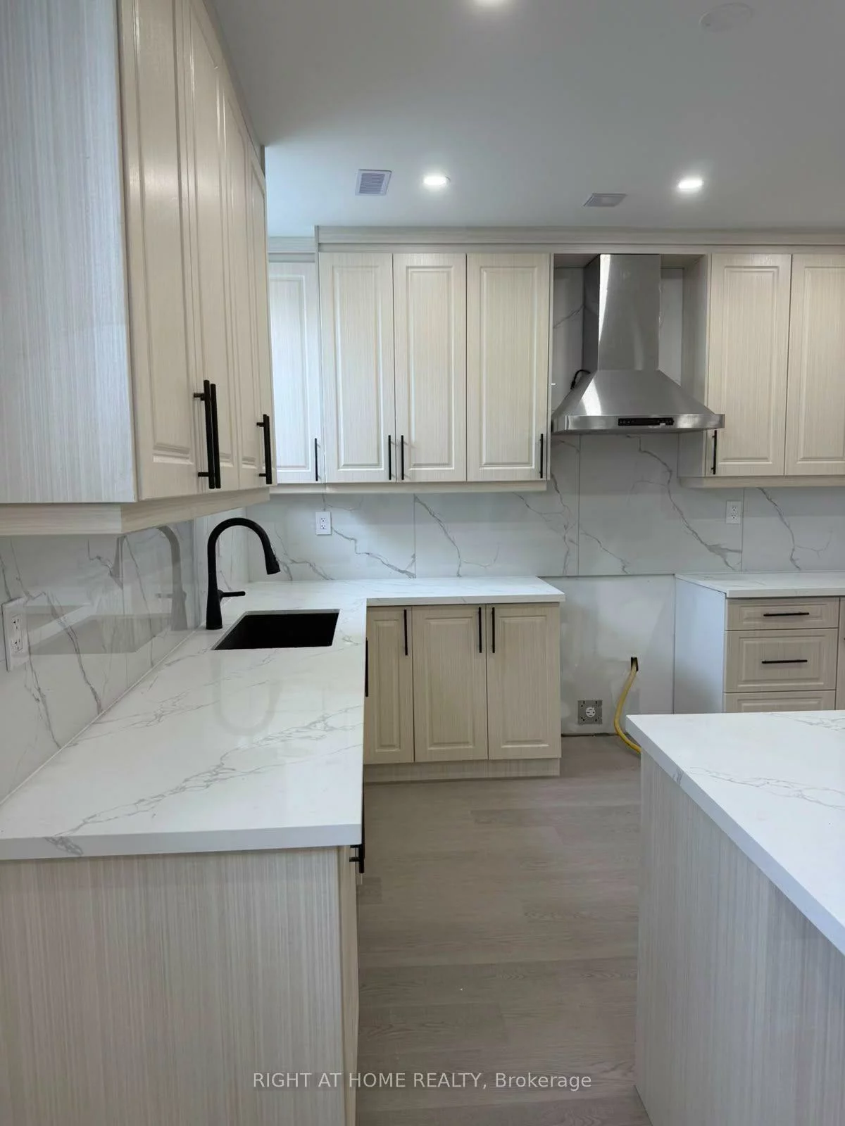 2, Chesney, Kleinburg, Vaughan
