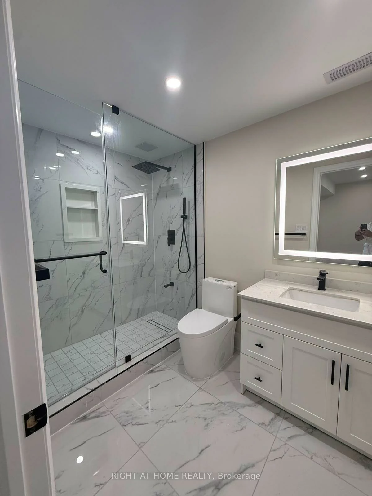2, Chesney, Kleinburg, Vaughan