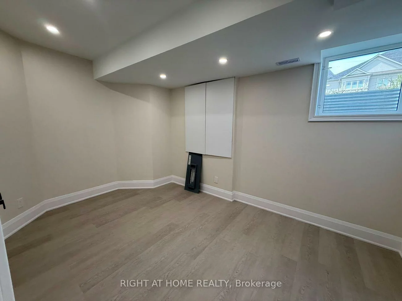 2, Chesney, Kleinburg, Vaughan