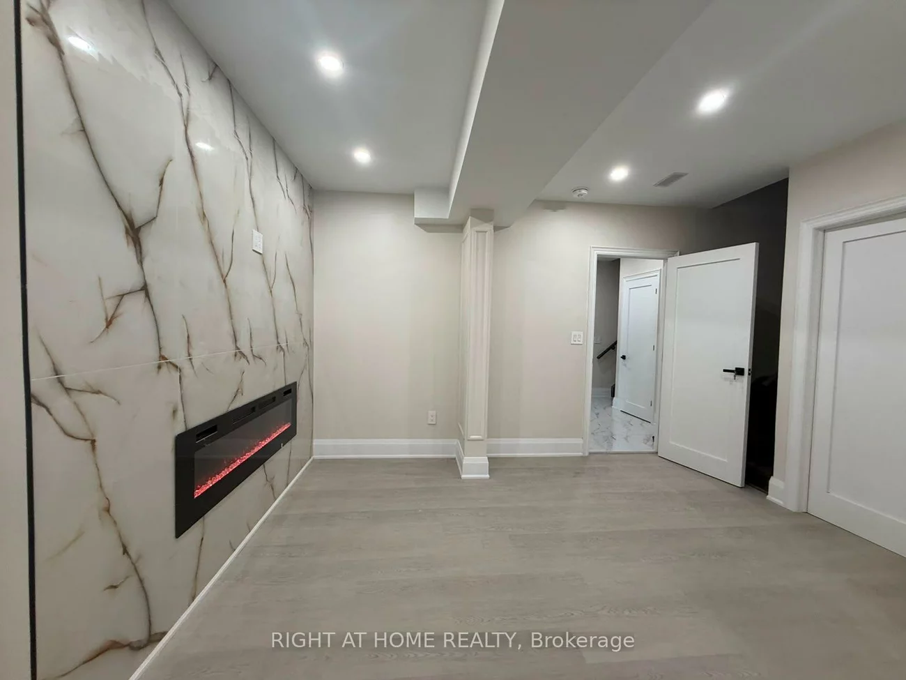2, Chesney, Kleinburg, Vaughan