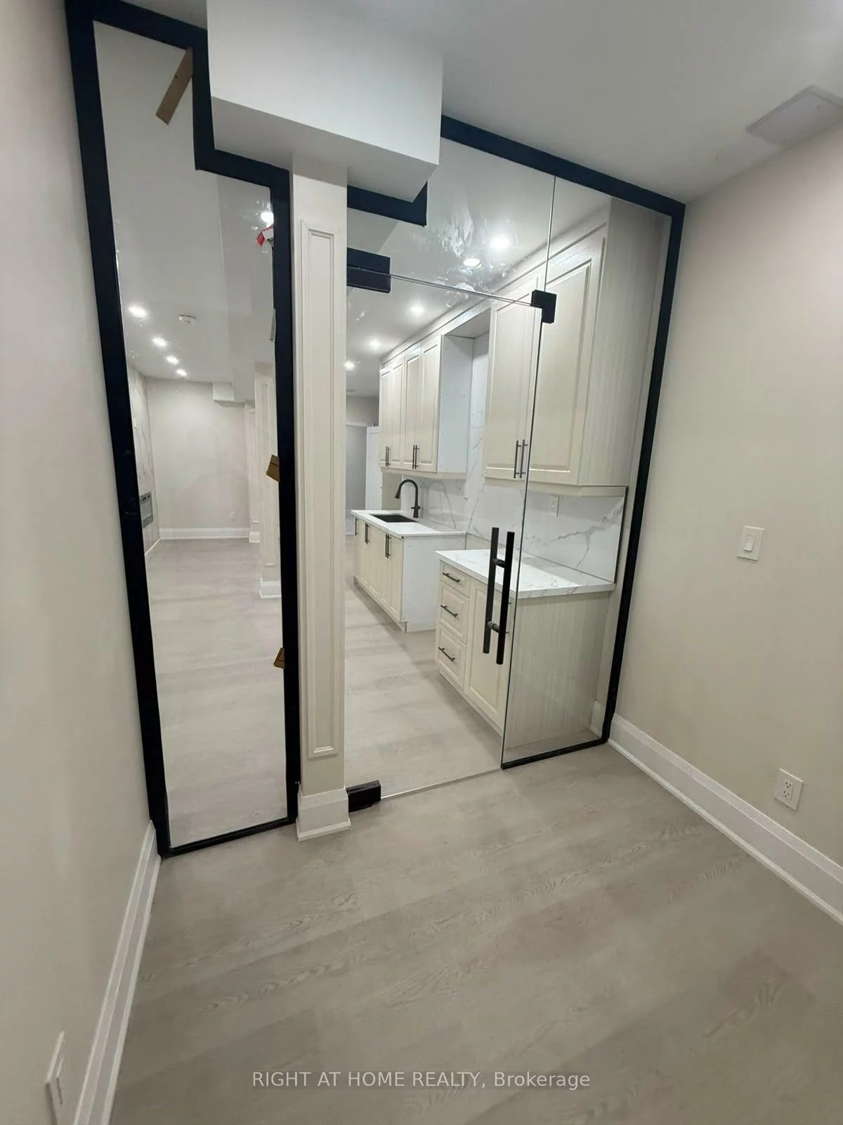 2, Chesney, Kleinburg, Vaughan