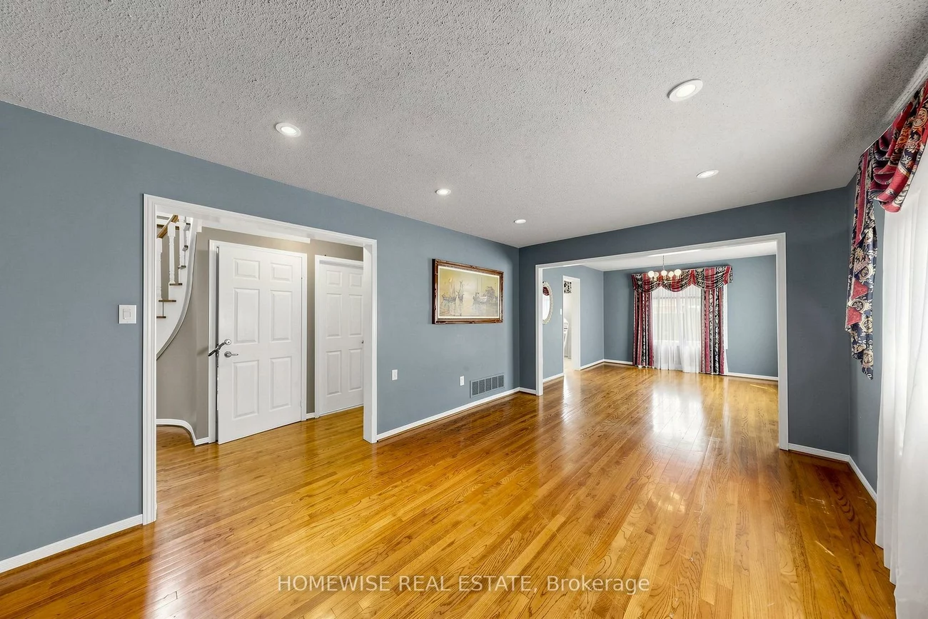 11, Briarcliffe, Brownridge, Vaughan