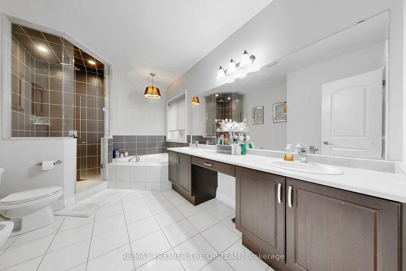 60, Chesney, Kleinburg, Vaughan