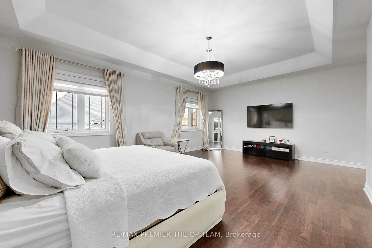 60, Chesney, Kleinburg, Vaughan