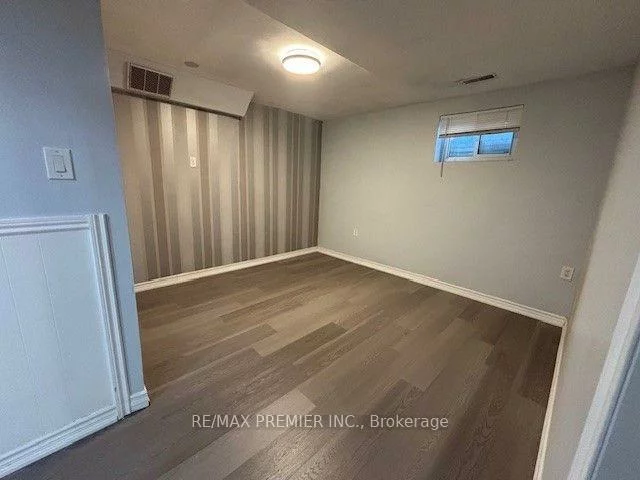 33, Albany, West Woodbridge, Vaughan