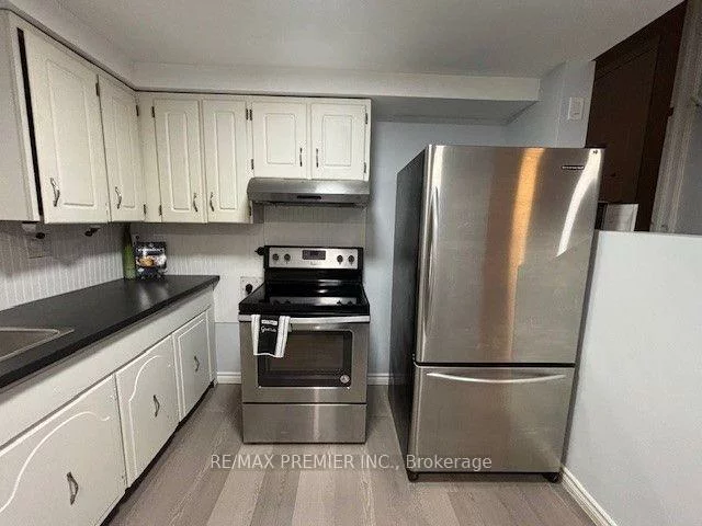 33, Albany, West Woodbridge, Vaughan