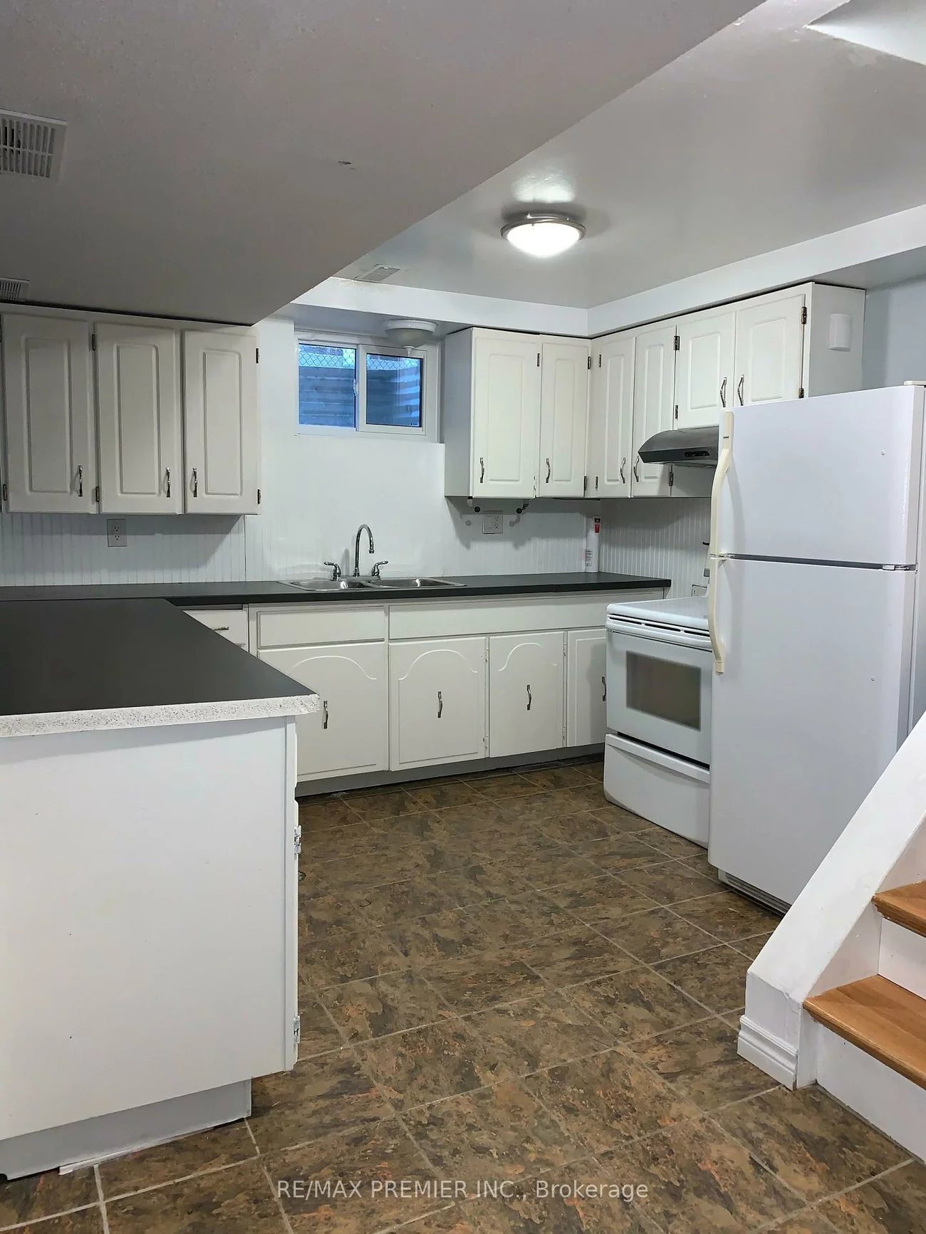 33, Albany, West Woodbridge, Vaughan
