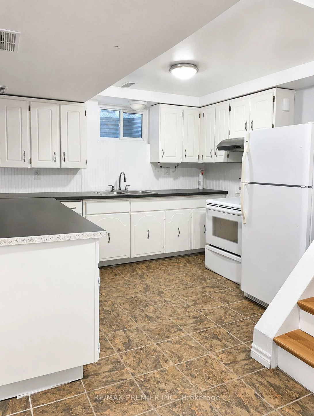 33, Albany, West Woodbridge, Vaughan