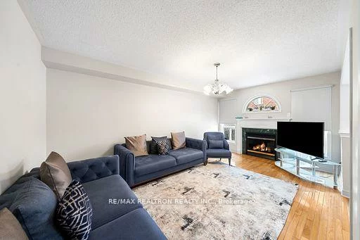 23, Tierra, Vellore Village, Vaughan