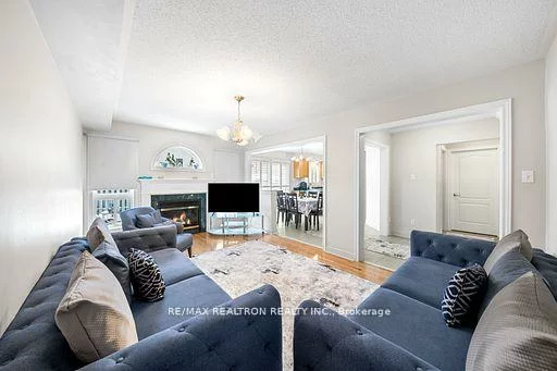 23, Tierra, Vellore Village, Vaughan