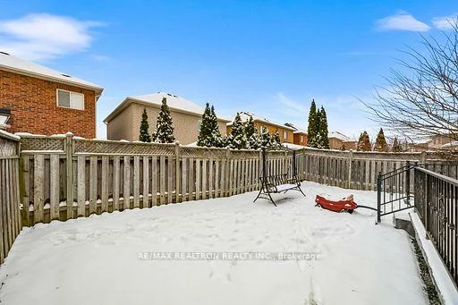 23, Tierra, Vellore Village, Vaughan