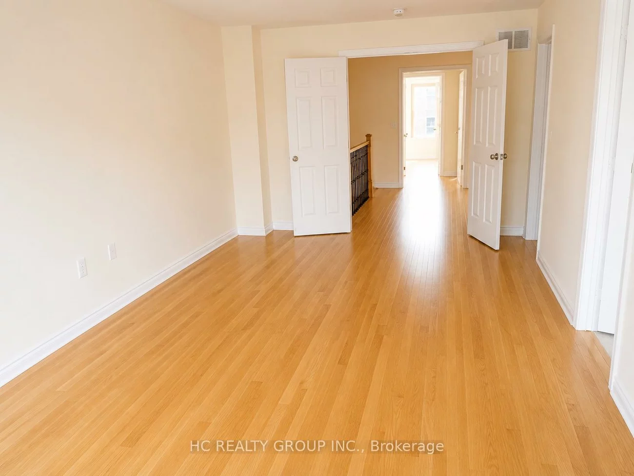11, Sandwell, Vellore Village, Vaughan