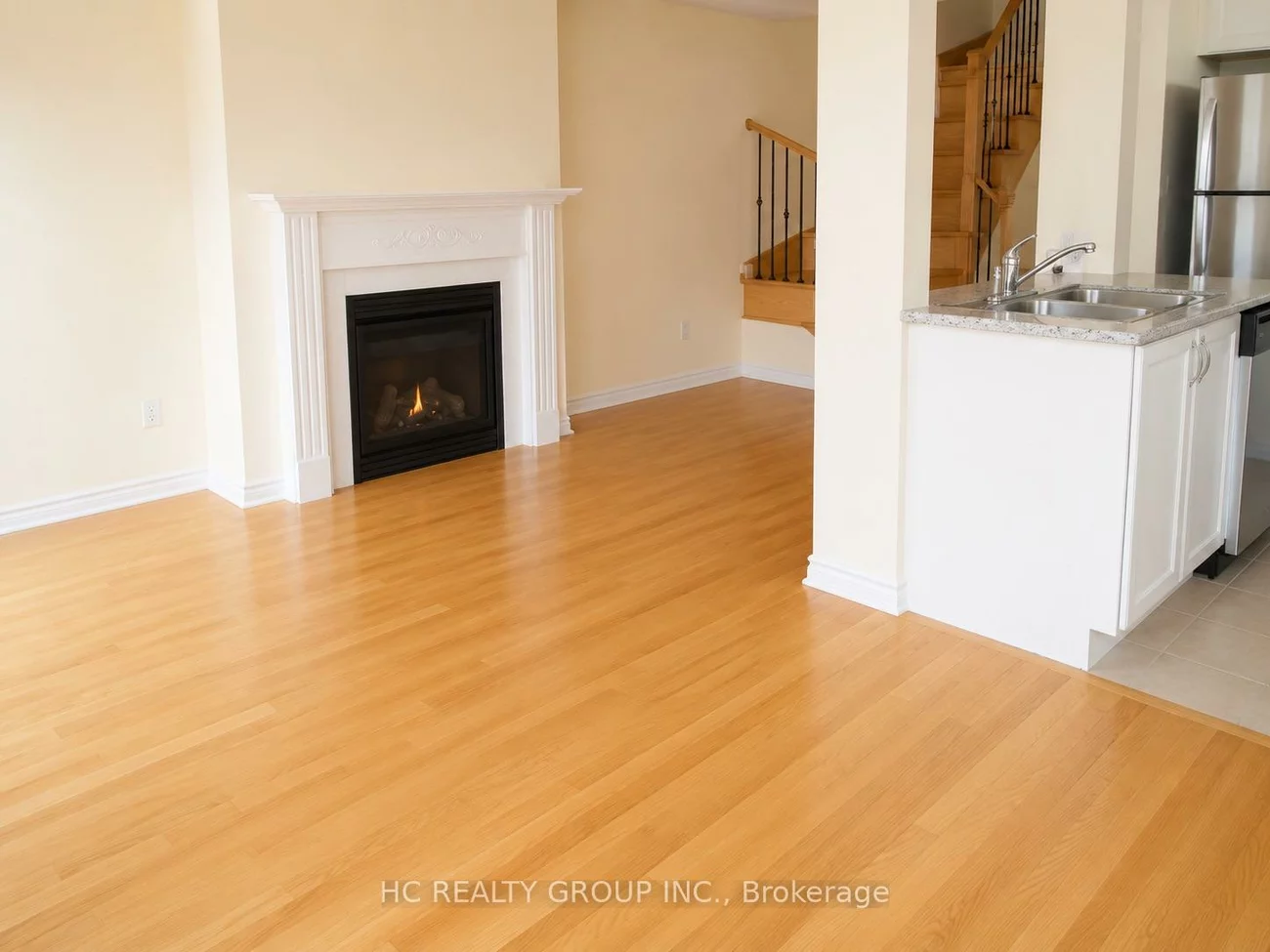 11, Sandwell, Vellore Village, Vaughan