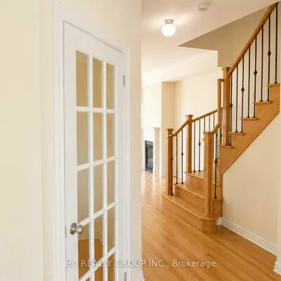11, Sandwell, Vellore Village, Vaughan