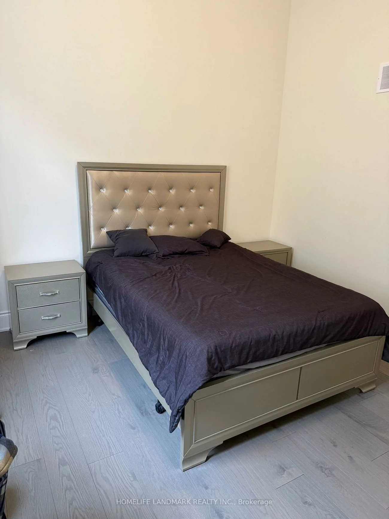 187, Stormont (Room ), Vellore Village, Vaughan