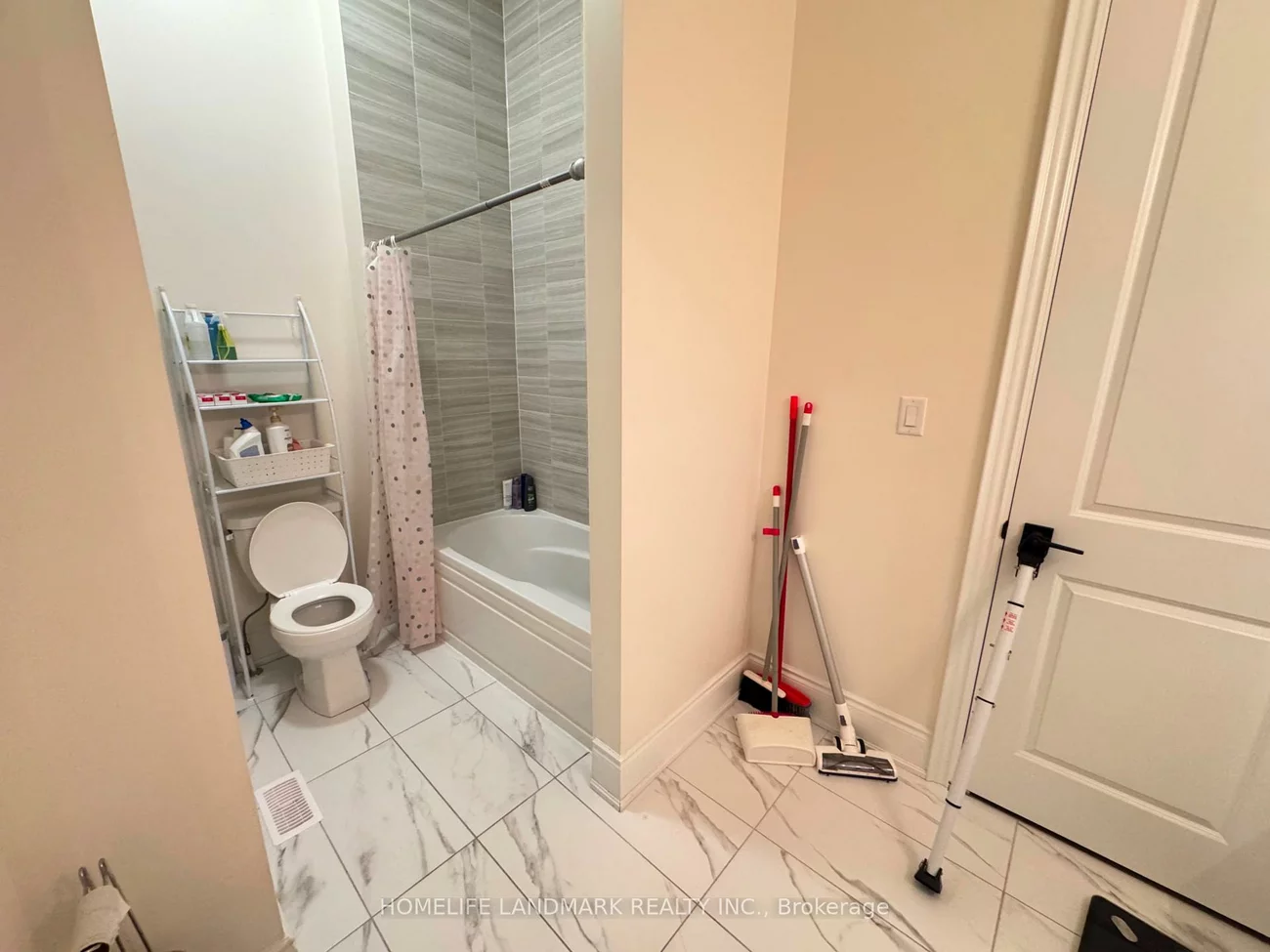187, Stormont (Room ), Vellore Village, Vaughan