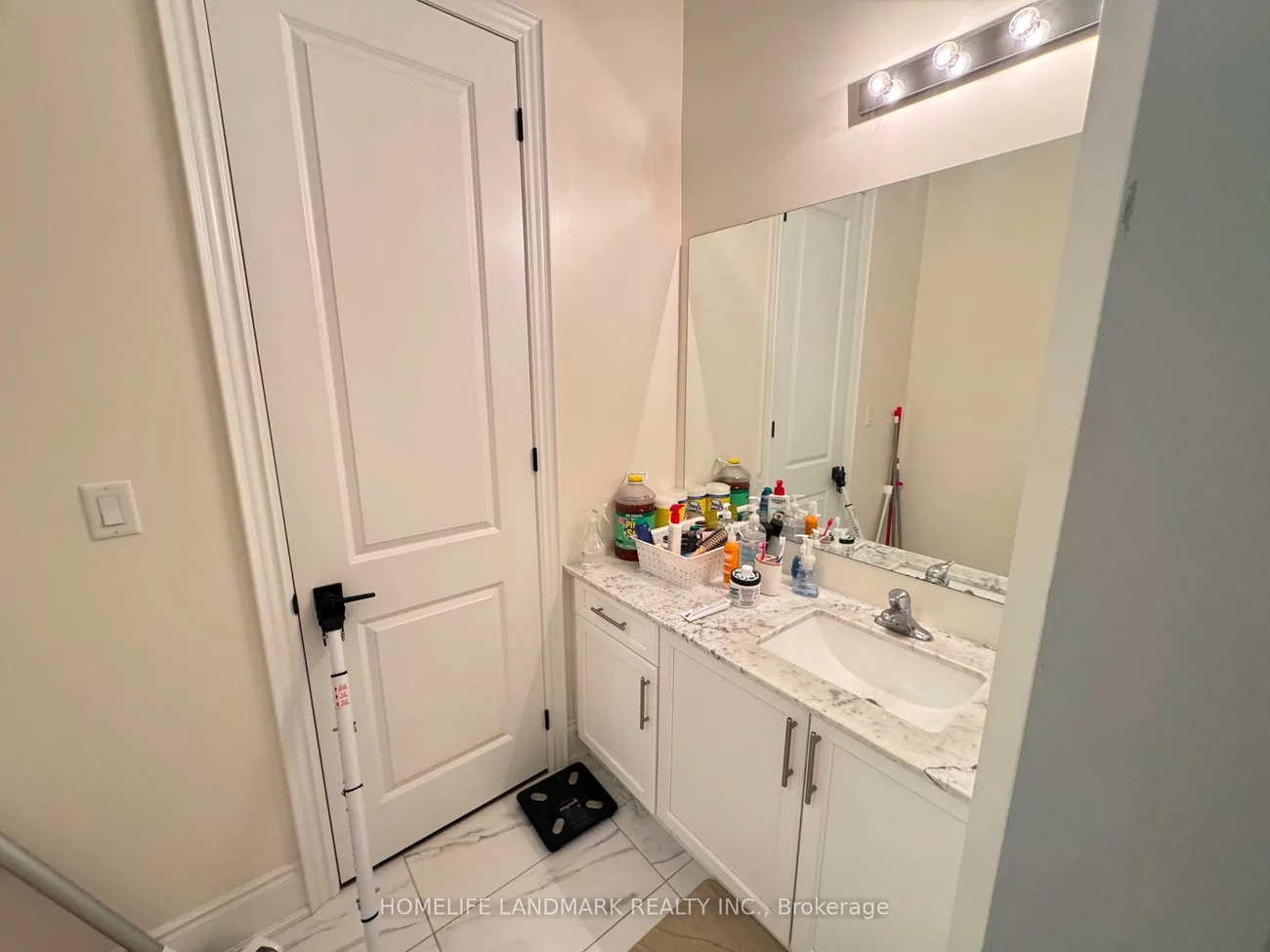 187, Stormont (Room ), Vellore Village, Vaughan