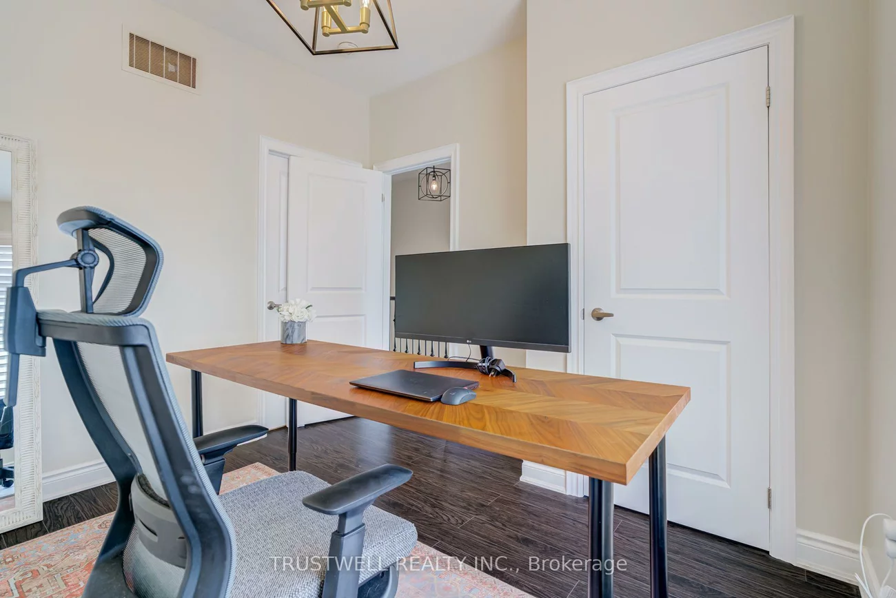 128, Hatton Garden, Vellore Village, Vaughan