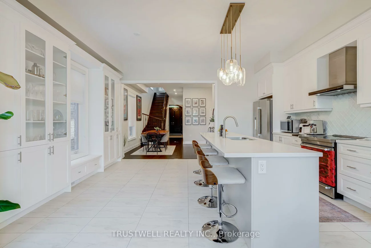 128, Hatton Garden, Vellore Village, Vaughan