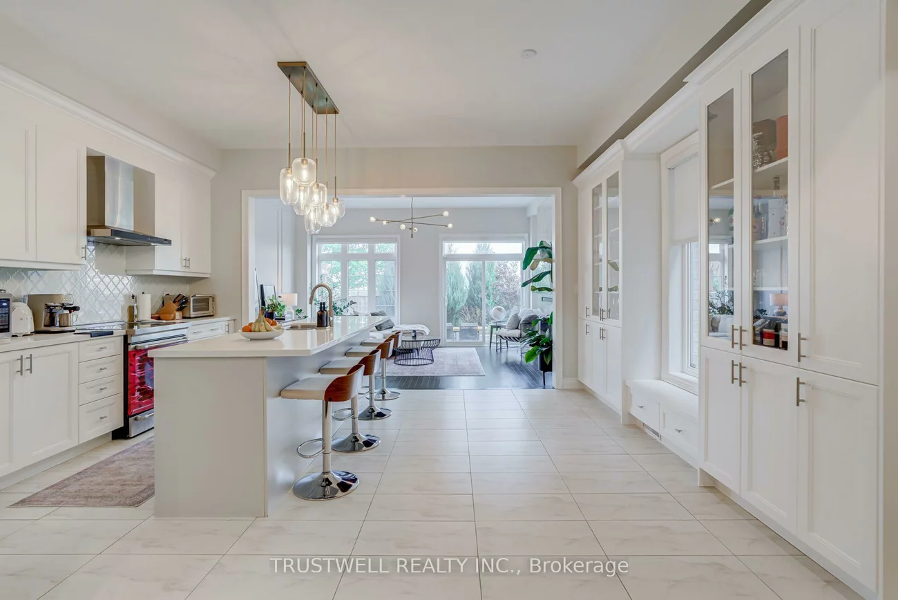 128, Hatton Garden, Vellore Village, Vaughan