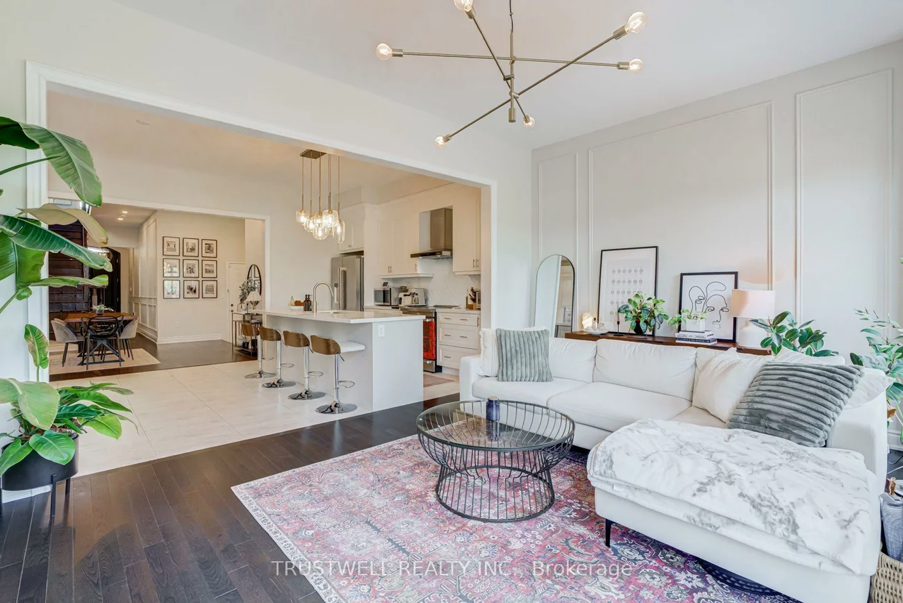 128, Hatton Garden, Vellore Village, Vaughan