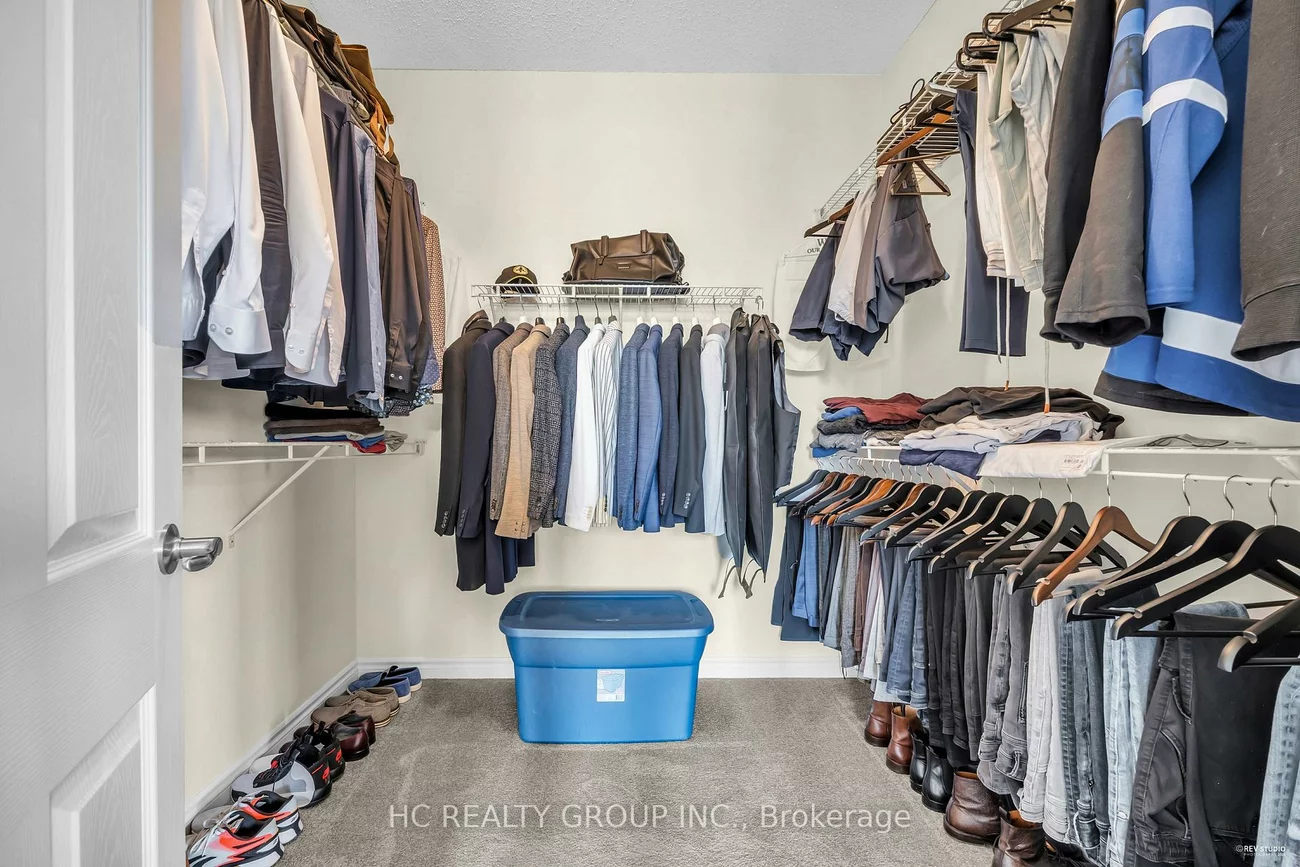 50, Faust, Kleinburg, Vaughan