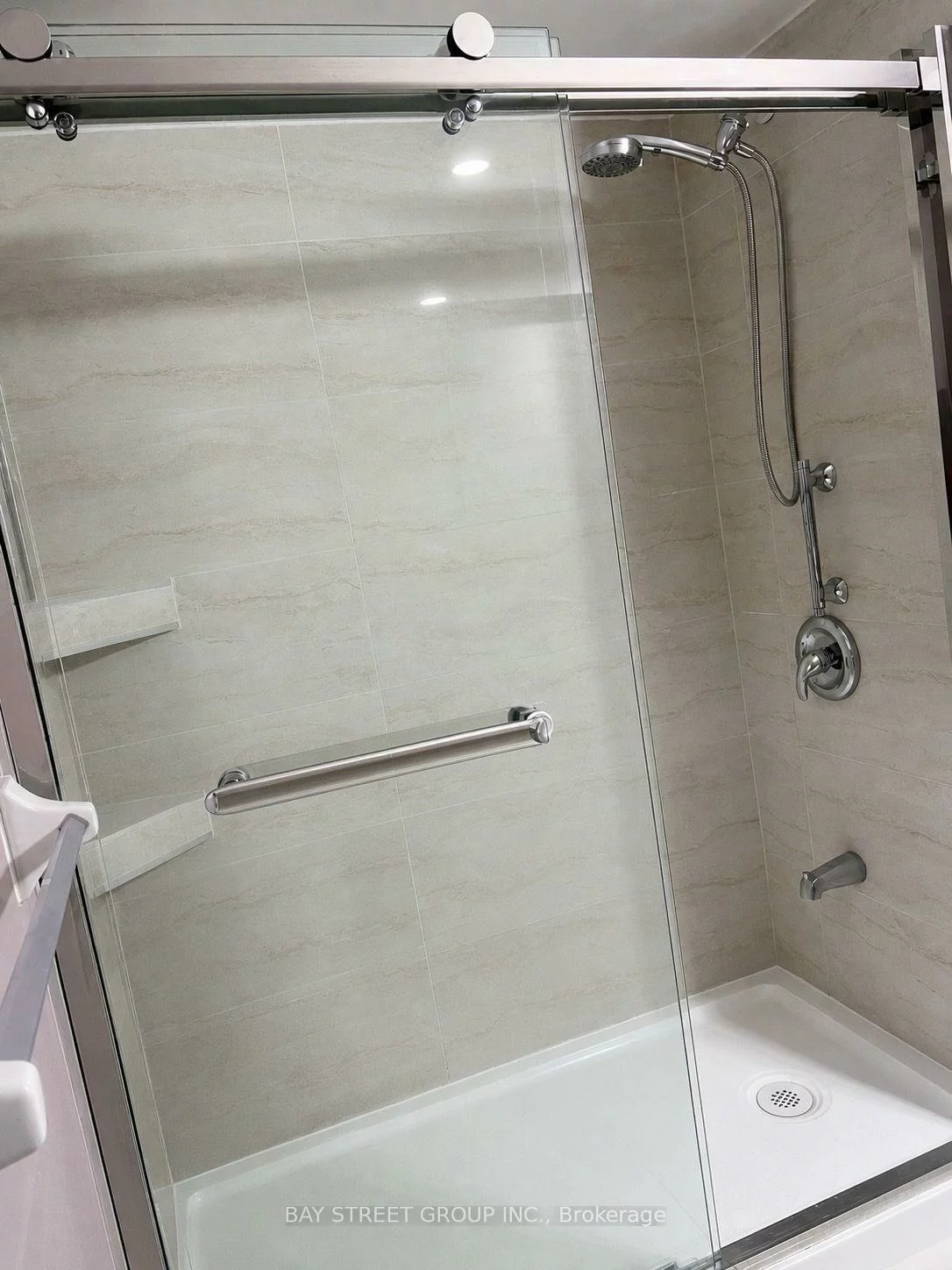 19, Casabel, Vellore Village, Vaughan